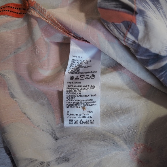 Tommy Bahama Sz S Floral Men’s Shirt Pattern Casual Button Down 100% Silk - Picture 7 of 12